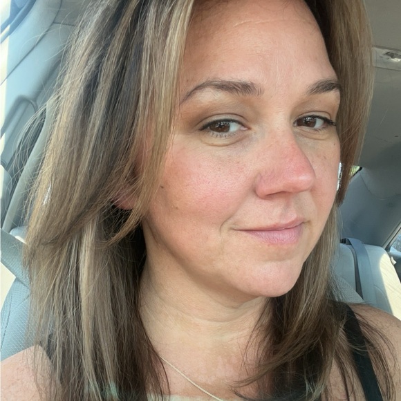 Meet your Posher, Rachel - Picture 1 of 1